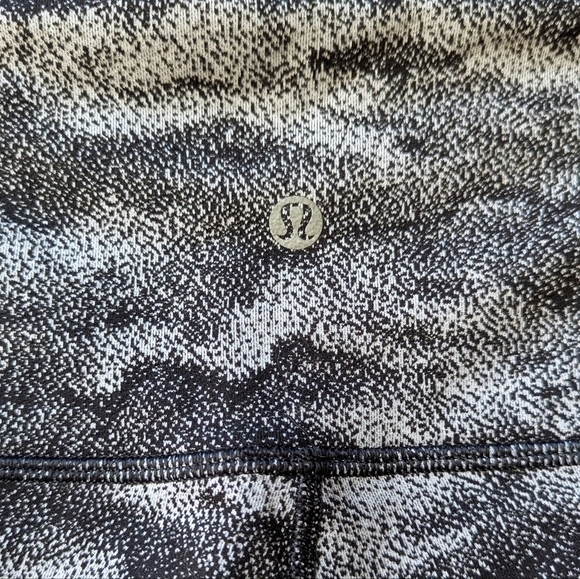 Lululemon Wunder Under Crop (Hi-Rise) (21") Luon Hazy Days Black White - Picture 7 of 10